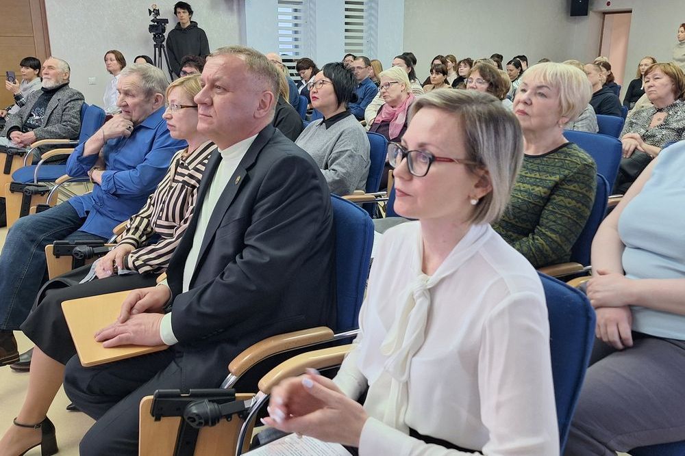 Участники творческой встречи с Л.Н. Вересовым Участники творческой встречи с Л.Н. Вересовым