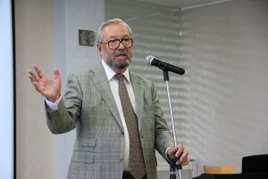Яков Семенович Черняк, директор Сургутской филармонии