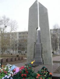 Открыт памятник воинам-сургутянам (1968)